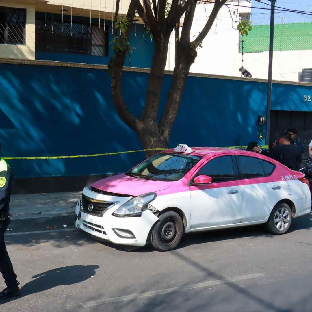 El taxista escapó con la adolescente a bordo. Foto: Cuartoscuro/Ilustrativa